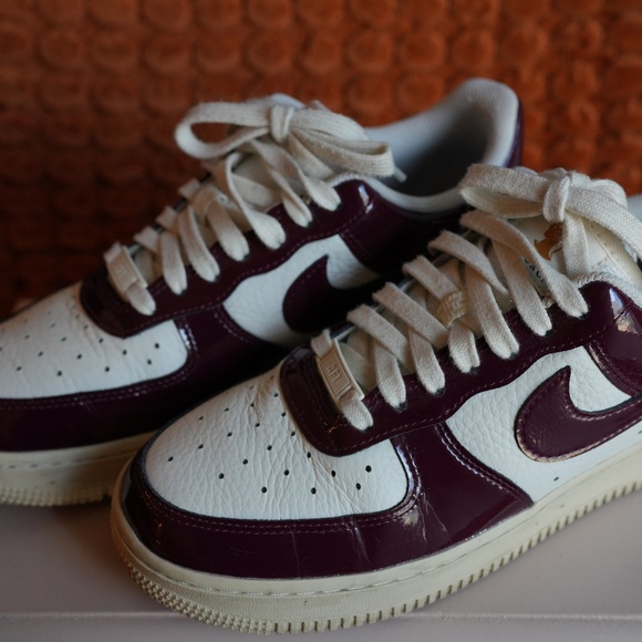 Nike WMNS Air Force 1 Low Dark Beetroot - Picture 1 of 12